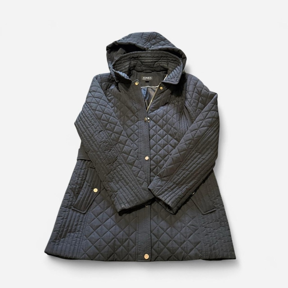 Super cool black with gold accents quilted puffer style women’s jacket!